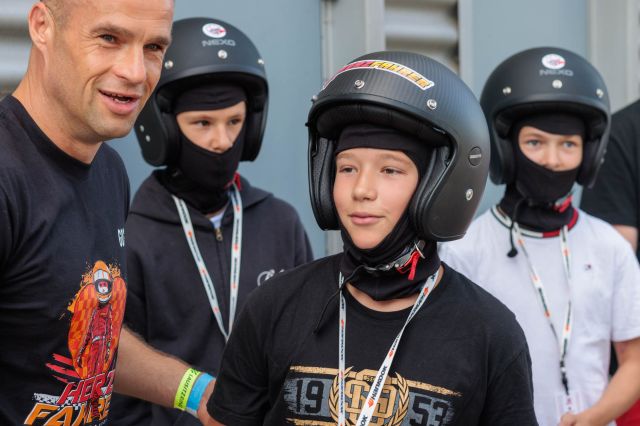 HERZ ÜBER KOPF Charity-Veranstaltung am DEKRA Lausitzring