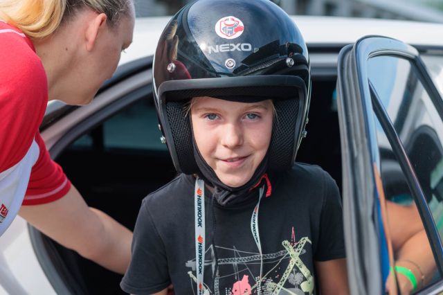 HERZ ÜBER KOPF Charity-Veranstaltung am DEKRA Lausitzring