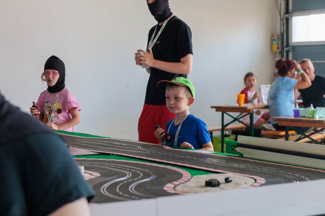 HERZ ÜBER KOPF Charity-Veranstaltung am DEKRA Lausitzring