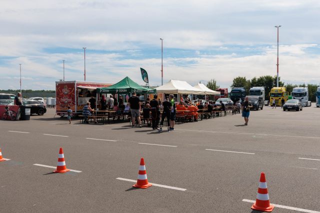 HERZ ÜBER KOPF Charity-Veranstaltung am DEKRA Lausitzring