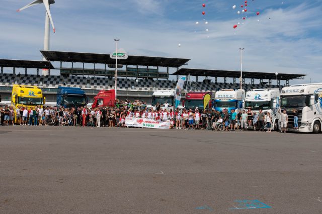 HERZ ÜBER KOPF Charity-Veranstaltung am DEKRA Lausitzring