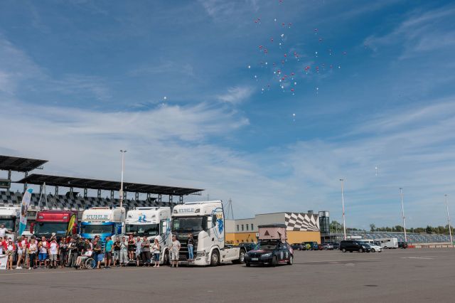 HERZ ÜBER KOPF Charity-Veranstaltung am DEKRA Lausitzring