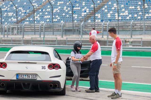 HERZ ÜBER KOPF Charity-Veranstaltung am DEKRA Lausitzring