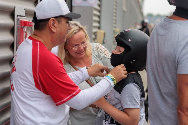 HERZ ÜBER KOPF Charity-Veranstaltung am DEKRA Lausitzring