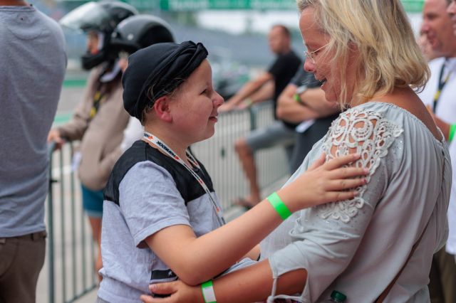 HERZ ÜBER KOPF Charity-Veranstaltung am DEKRA Lausitzring