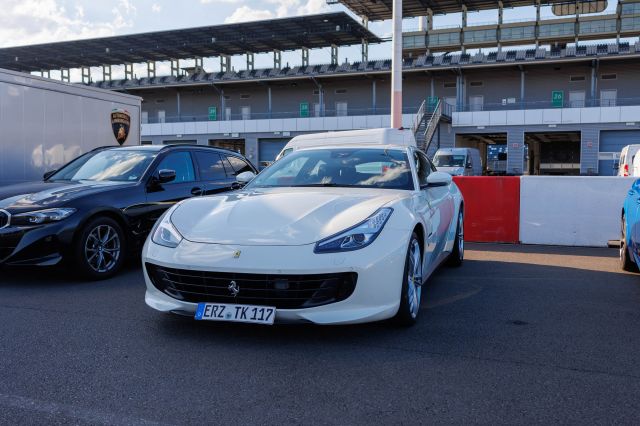 HERZ ÜBER KOPF Charity-Veranstaltung am DEKRA Lausitzring