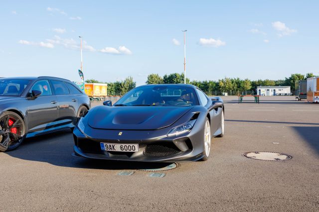 HERZ ÜBER KOPF Charity-Veranstaltung am DEKRA Lausitzring