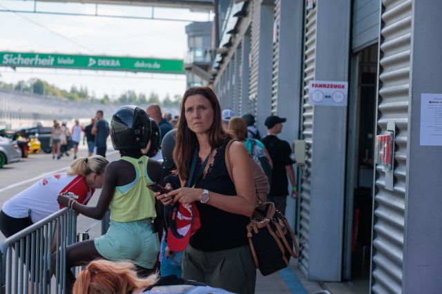 HERZ ÜBER KOPF Charity-Veranstaltung am DEKRA Lausitzring