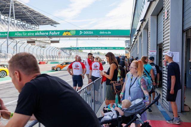 HERZ ÜBER KOPF Charity-Veranstaltung am DEKRA Lausitzring