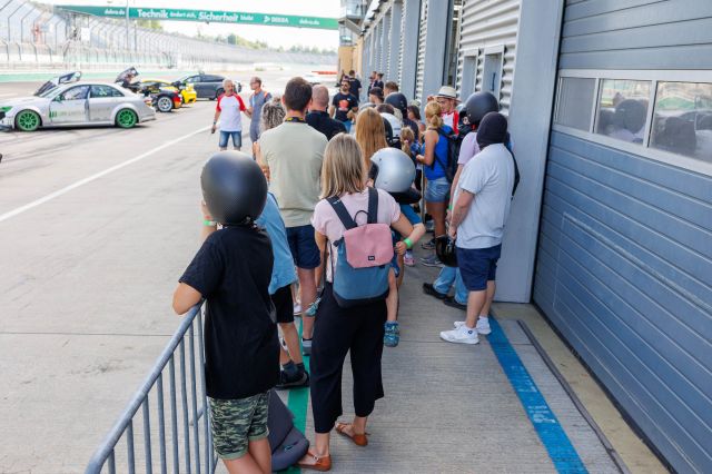 HERZ ÜBER KOPF Charity-Veranstaltung am DEKRA Lausitzring