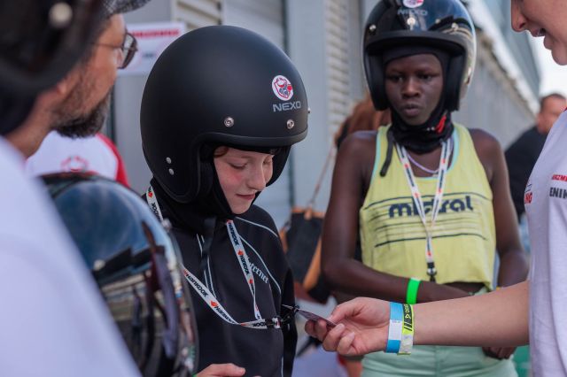 HERZ ÜBER KOPF Charity-Veranstaltung am DEKRA Lausitzring