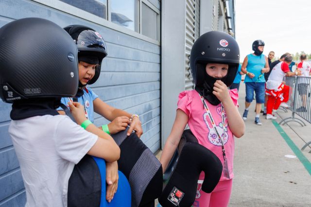 HERZ ÜBER KOPF Charity-Veranstaltung am DEKRA Lausitzring