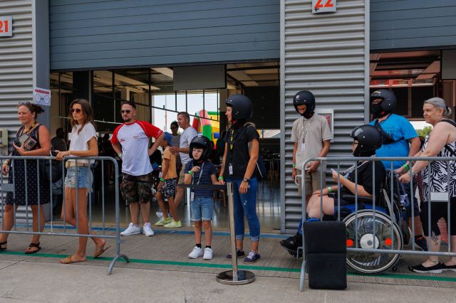 HERZ ÜBER KOPF Charity-Veranstaltung am DEKRA Lausitzring