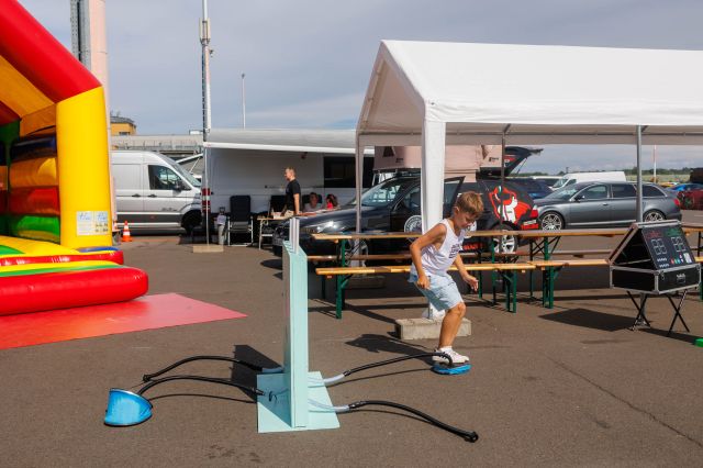 HERZ ÜBER KOPF Charity-Veranstaltung am DEKRA Lausitzring